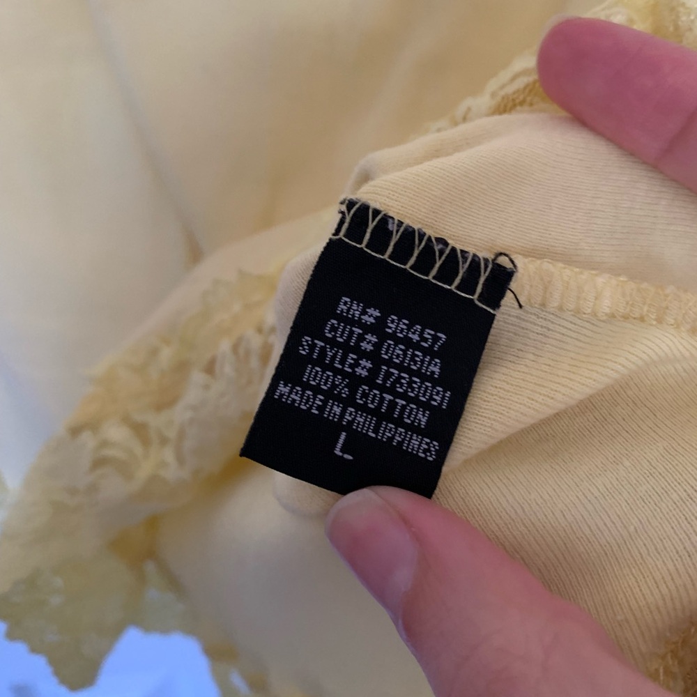 Y2k Eyeshadow Canary Lace Trim Tank View 3